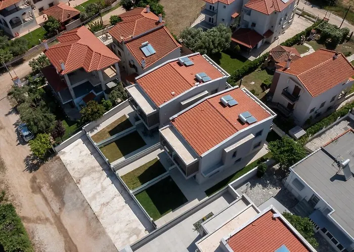 Sithoniars Avina Luxury Maisonette *