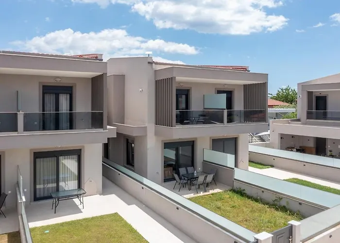 Sithoniars Avina Luxury Maisonette * ニキティ