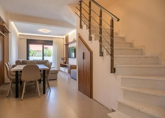 Sithoniars Avina Luxury Maisonette