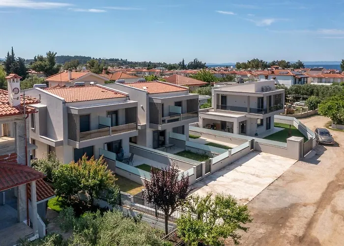 Sithoniars Avina Luxury Maisonette *