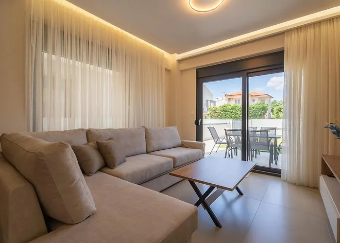 Sithoniars Avina Luxury Maisonette * ニキティ