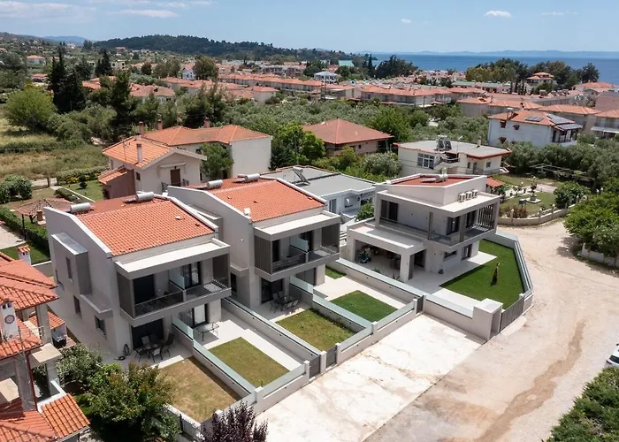Sithoniars Avina Luxury Maisonette