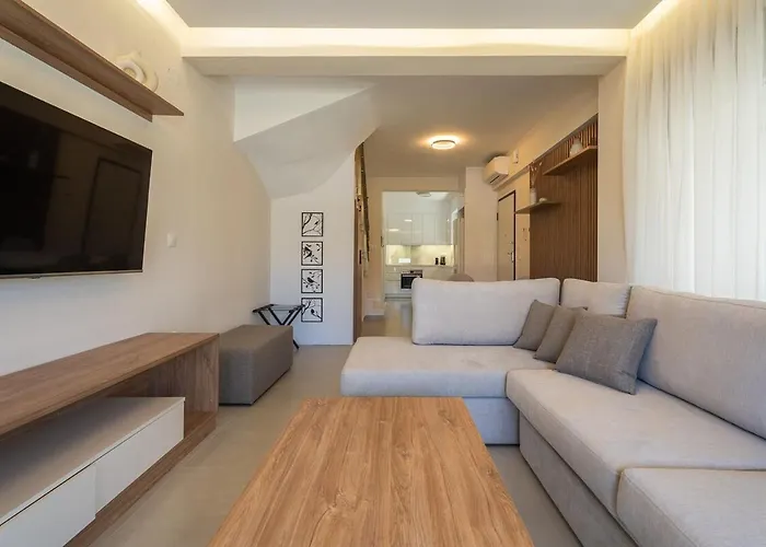 Sithoniars Avina Luxury Maisonette