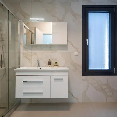 Sithoniars Avina Luxury Maisonette בית נופש ניקיטי