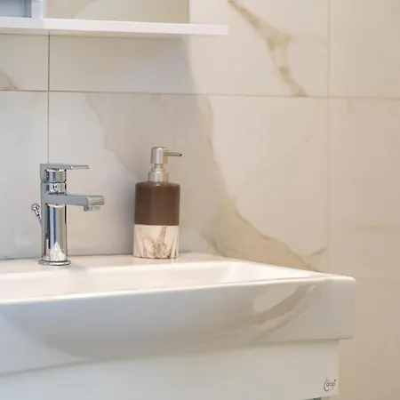 Sithoniars Avina Luxury Maisonette *