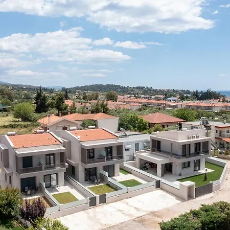 Sithoniars Avina Luxury Maisonette בית נופש *