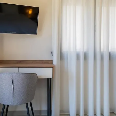 Sithoniars Avina Luxury Maisonette * ניקיטי