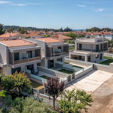 Sithoniars Avina Luxury Maisonette *