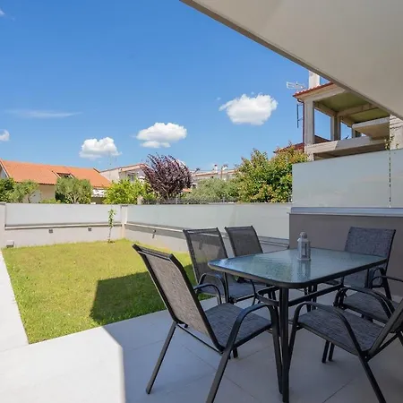 Sithoniars Avina Luxury Maisonette בית נופש