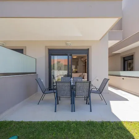 Sithoniars Avina Luxury Maisonette