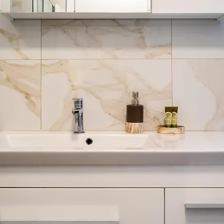 Sithoniars Avina Luxury Maisonette בית נופש